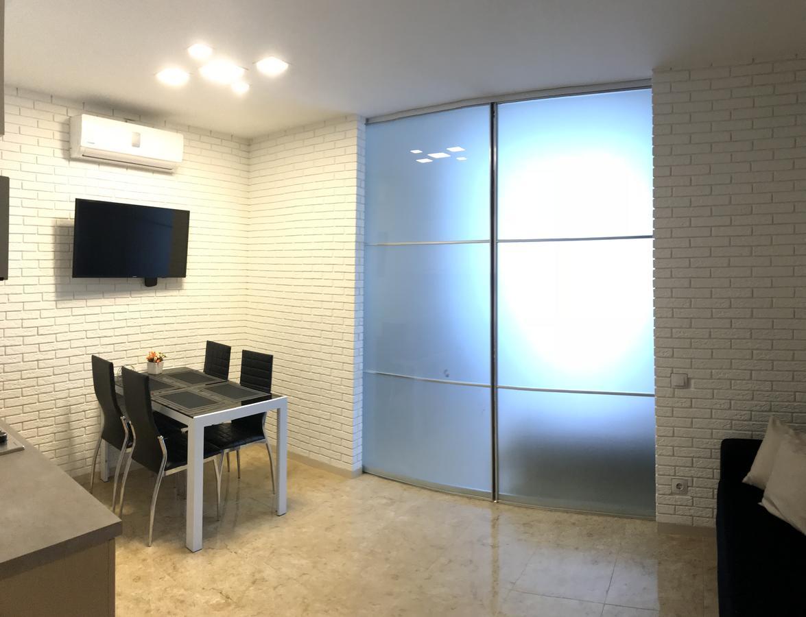 V&A Lux Apartments Batumi Exterior photo